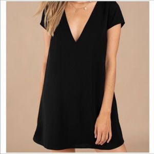 Tobi V Neck Shift Dress NWT🖤